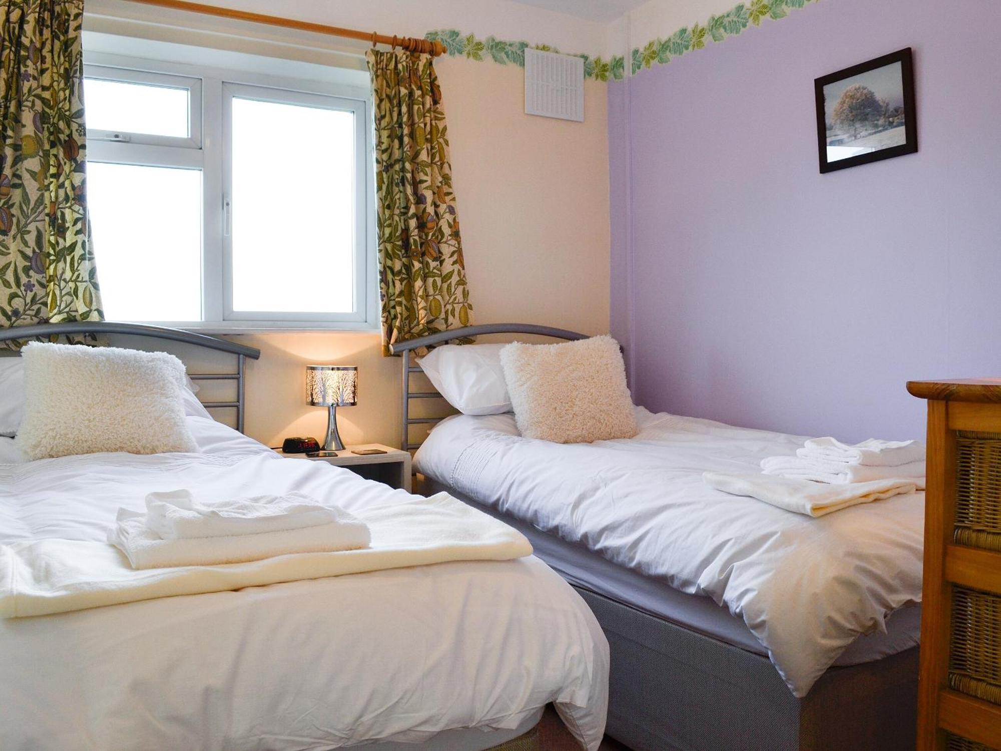 Merryview Bungalow Orcop Ngoại thất bức ảnh